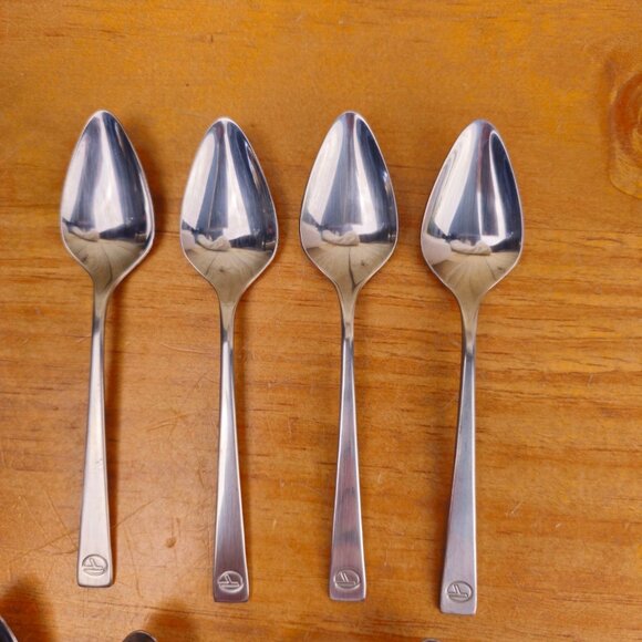 Vintage Eastern Airlines In-Flight Flatware, 8 Spoons - Picture 3 of 5
